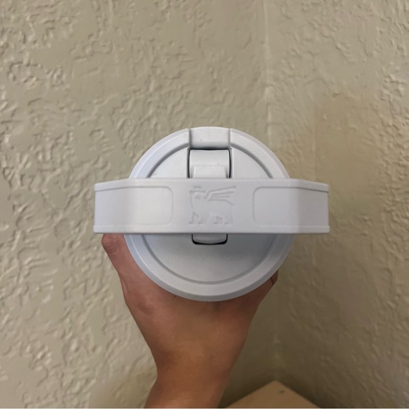 Stanley Blue Flip Straw Tumbler 30oz W/Out Straw - Picture 4 of 7